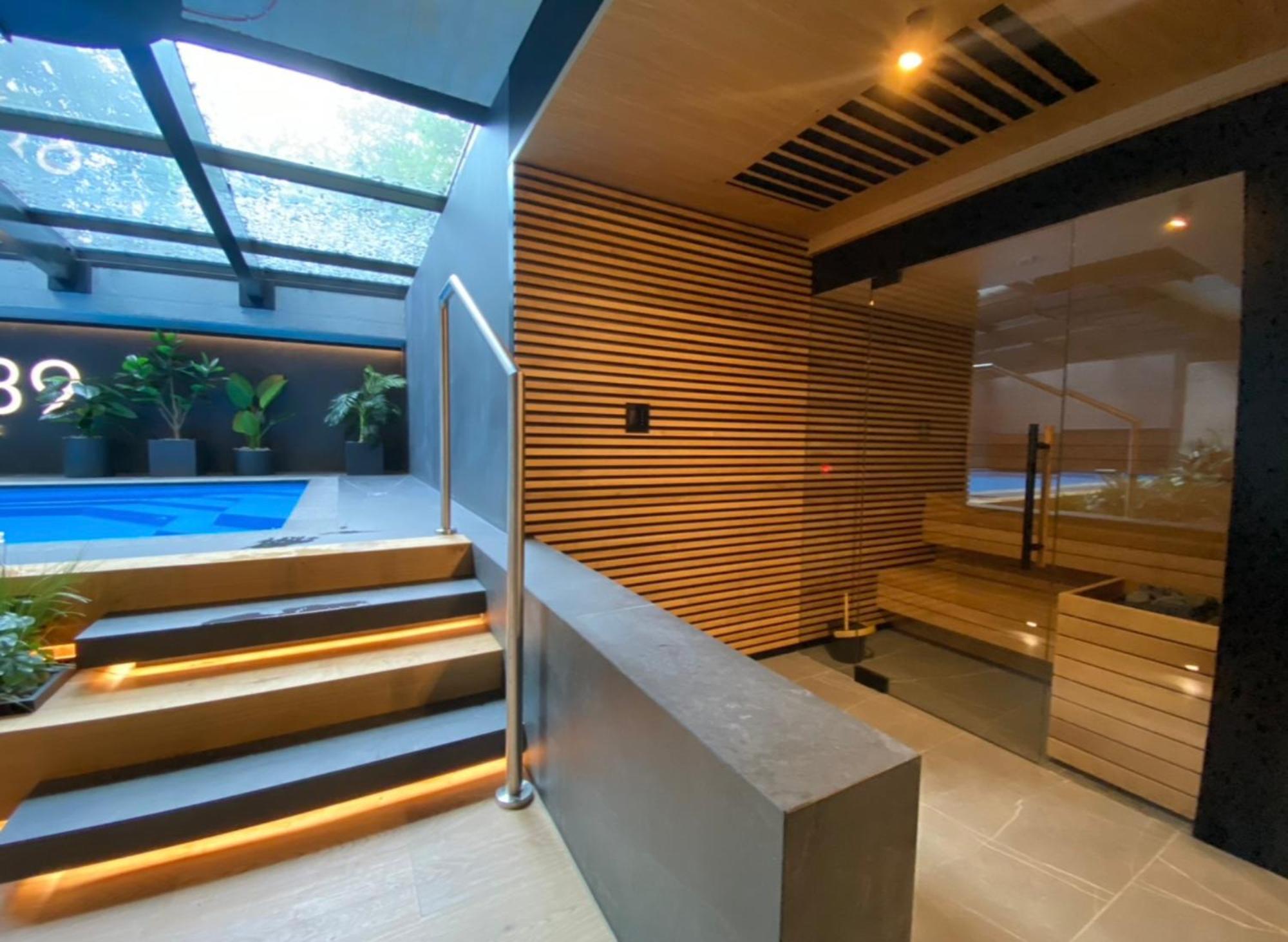 Vistula Avenue Free Parking, Swimming Pool, Sauna & Gym Krakau