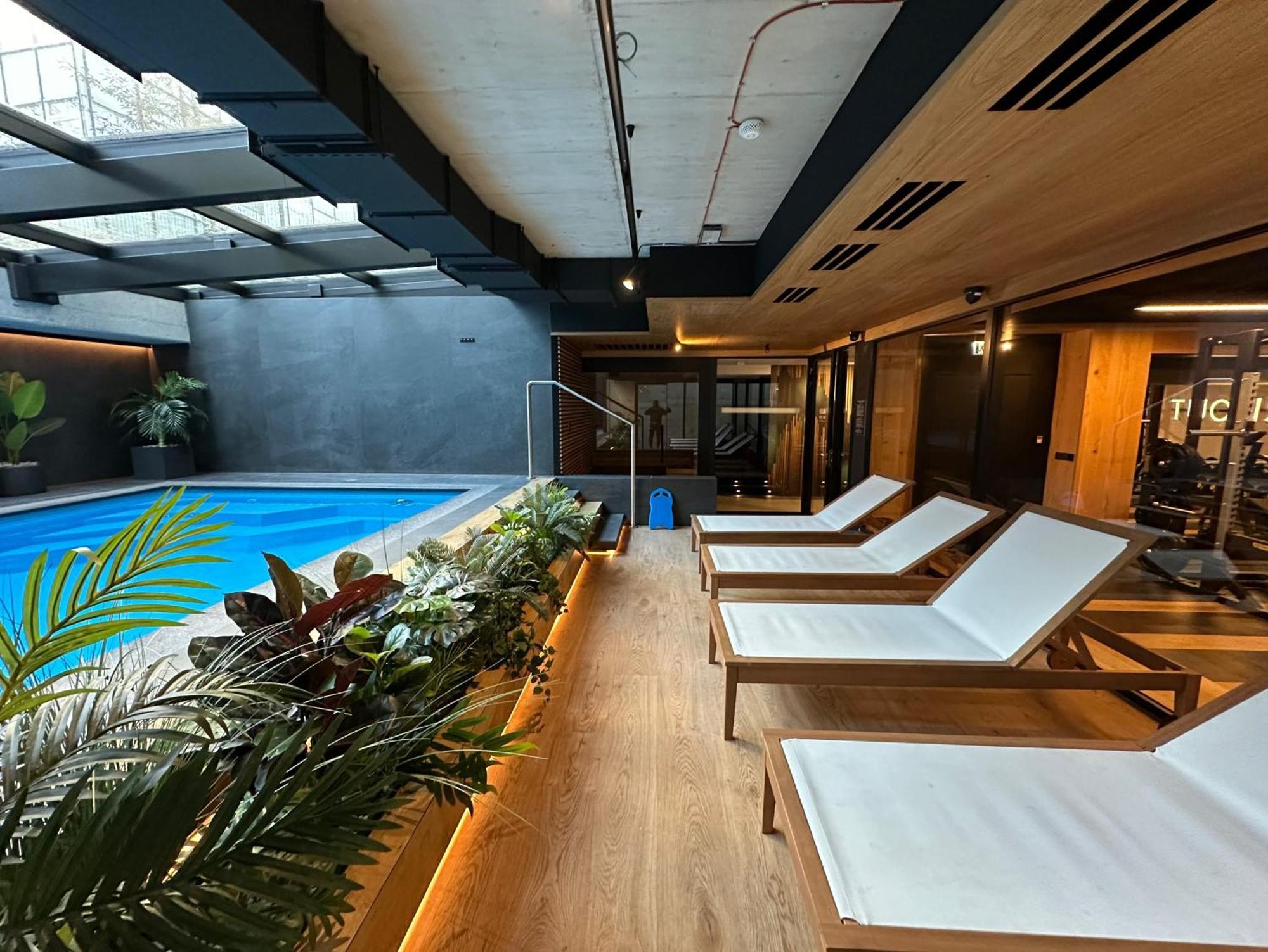 Vistula Avenue Free Parking, Swimming Pool, Sauna & Gym Appartement Krakau